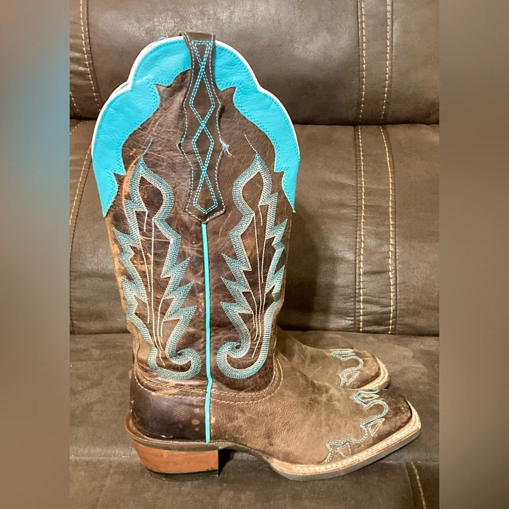 Ariat Caballera Western Boot with Turquoise accents - Picture 4 of 16